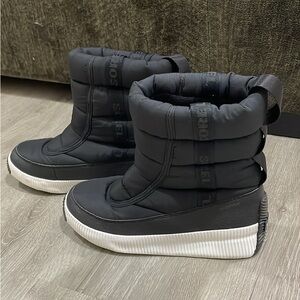 Women’s Sorel winter boots size 7.5
